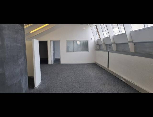 BUSINESS PROPERTY TO RENT IN MOWBRAY
